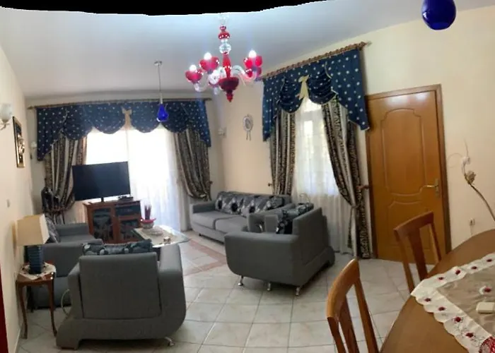 Christina's House With 2 Bedrooms And Free Parking Villa *