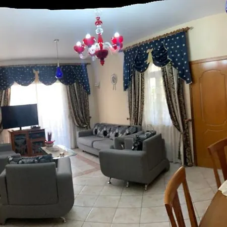 Christina's House With 2 Bedrooms And Free Parking Villa *