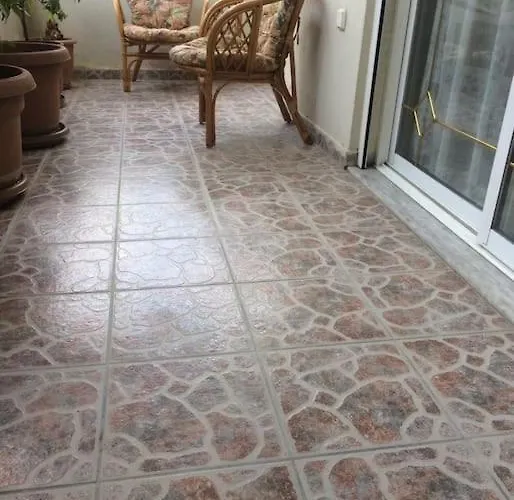 Christina's House With 2 Bedrooms And Free Parking * Gjirokastër