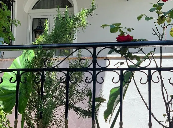Villa Christina's House With 2 Bedrooms And Free Parking